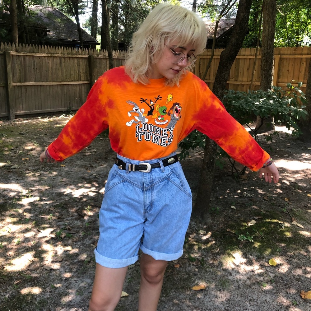 LOONEY TUNES Tie Dye Long Sleeve Tee Shirt Fun M